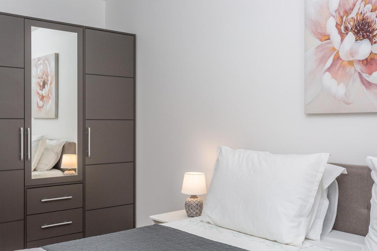 Kvarner Bay 4* - Apartments 1 & 3 Рийека Екстериор снимка