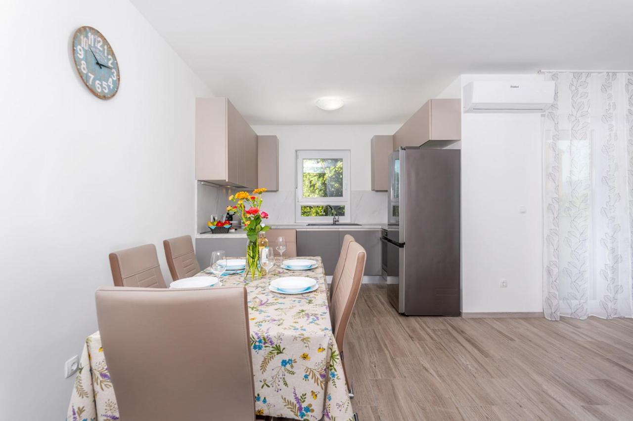 Kvarner Bay 4* - Apartments 1 & 3 Рийека Екстериор снимка