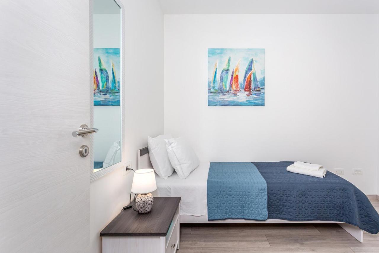 Kvarner Bay 4* - Apartments 1 & 3 Рийека Екстериор снимка