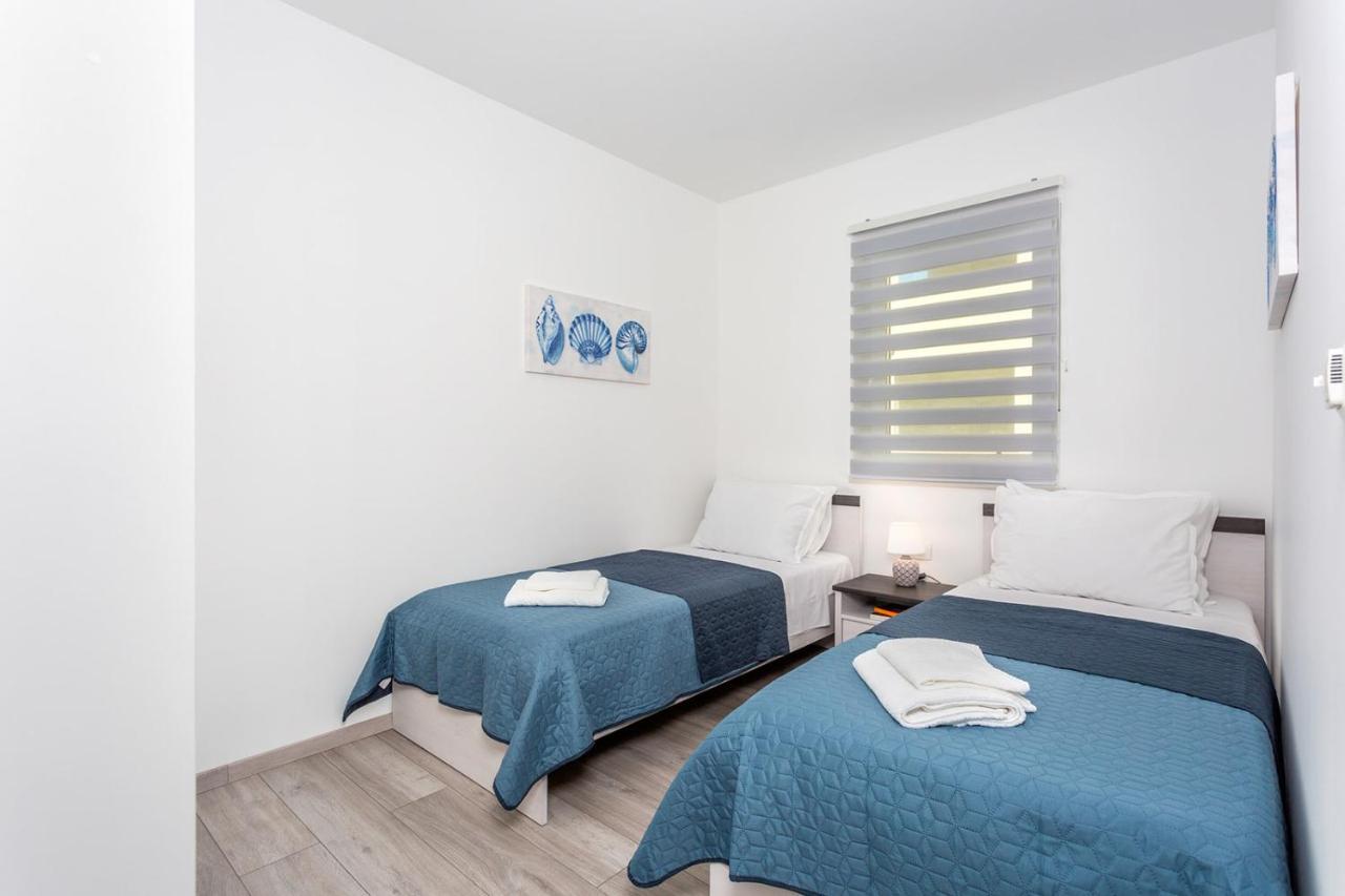 Kvarner Bay 4* - Apartments 1 & 3 Рийека Екстериор снимка