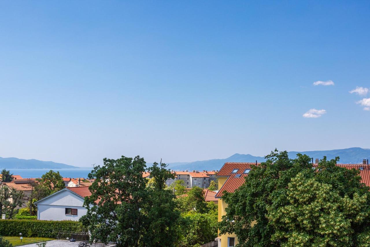 Kvarner Bay 4* - Apartments 1 & 3 Рийека Екстериор снимка
