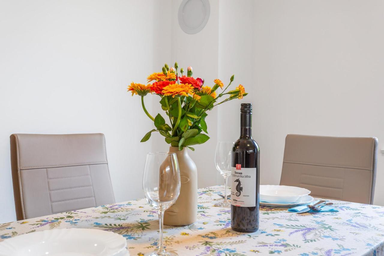 Kvarner Bay 4* - Apartments 1 & 3 Рийека Екстериор снимка
